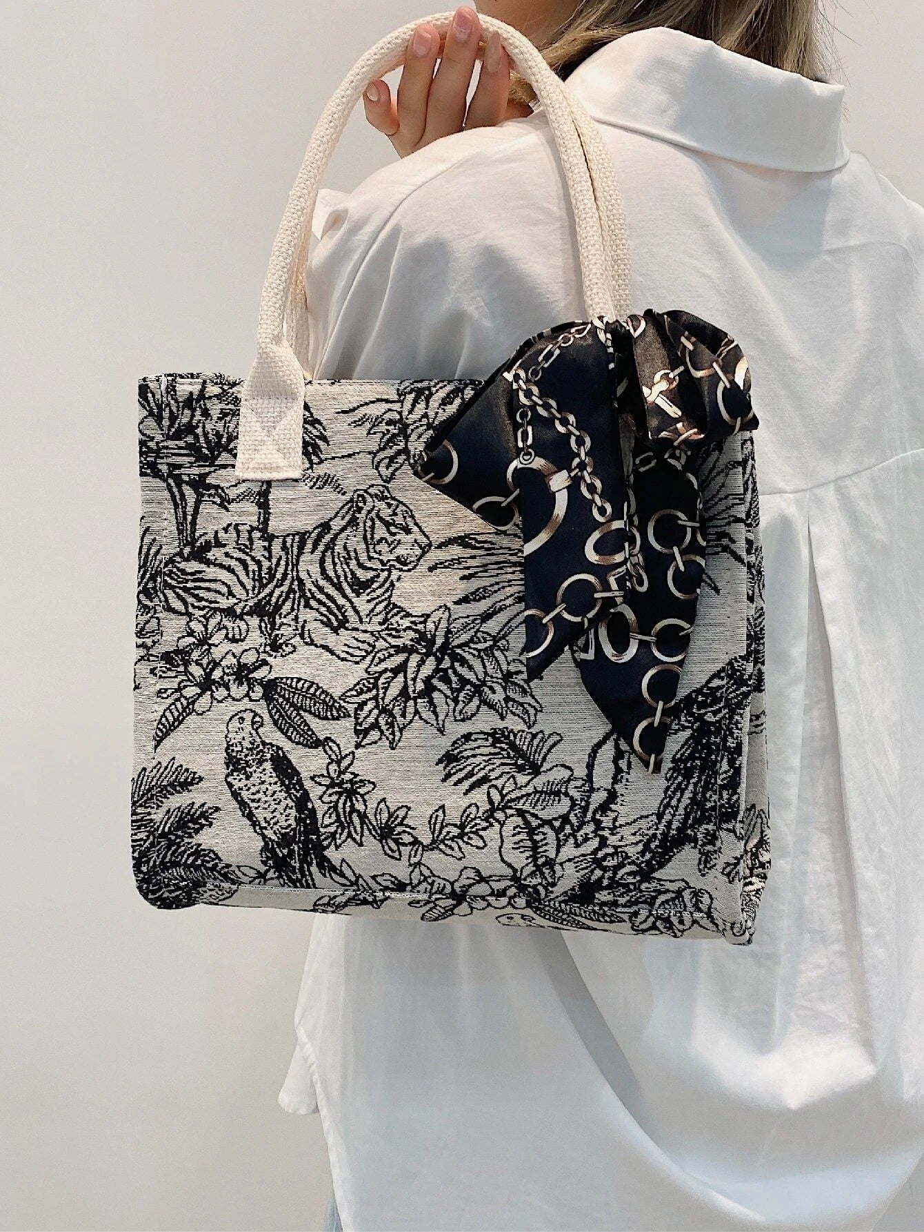 حقيبة يد بجرافيك قماش مع وشاح شنط وحقائب شنط