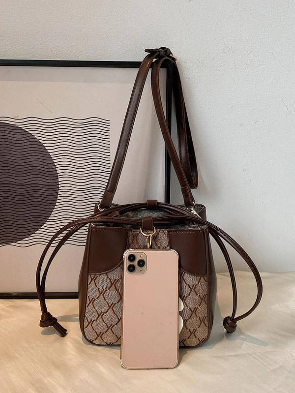 حقيبة كروسبودي بني شنط وحقائب شنط