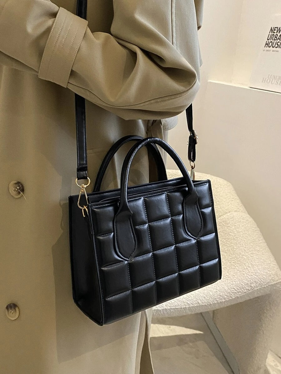 حقيبة مربعة اسود شنط وحقائب شنط