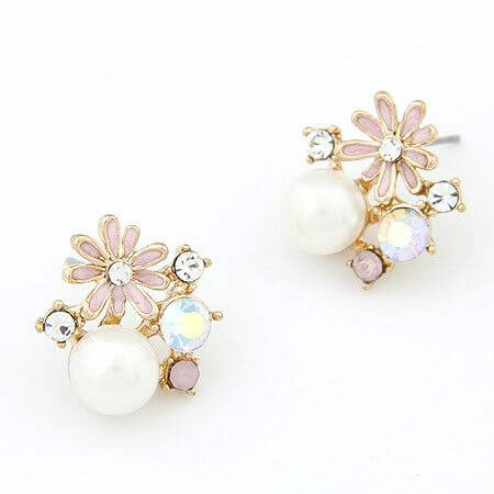 حلق من الورود واللولو حلق متوفر 2 لون وردي ذهبي