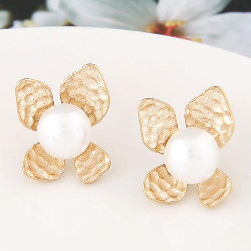 حلق من اوراق الشجر حلق متوفر 1 لون ذهبي