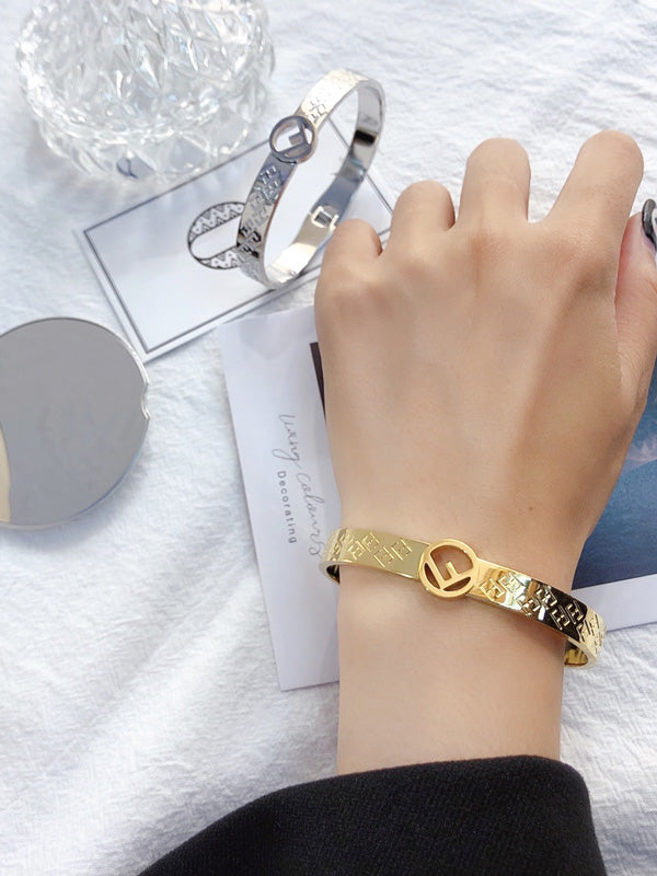 اسوارة فندي قولد سبرينق اسواره fendi ذهبي