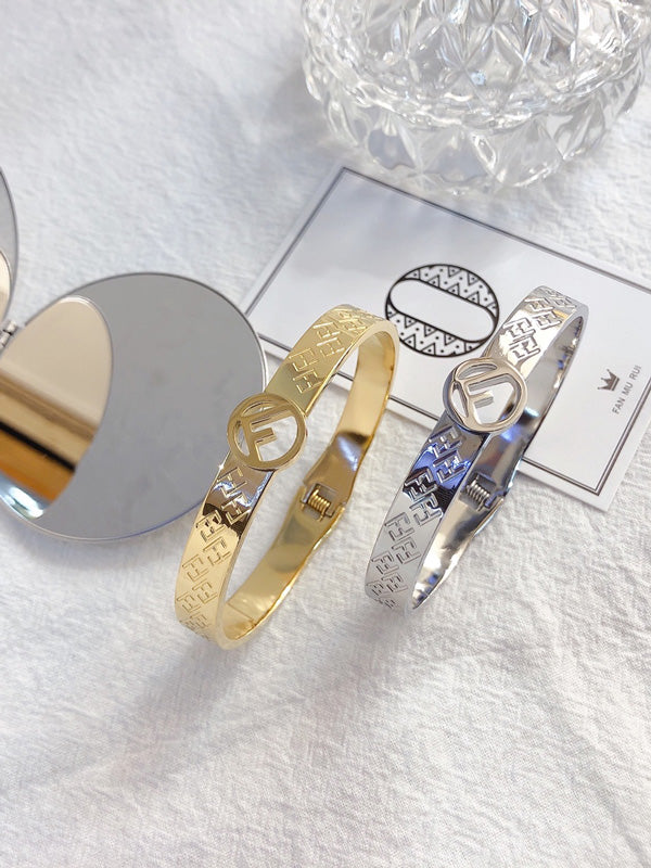 اسوارة فندي قولد سبرينق اسواره fendi