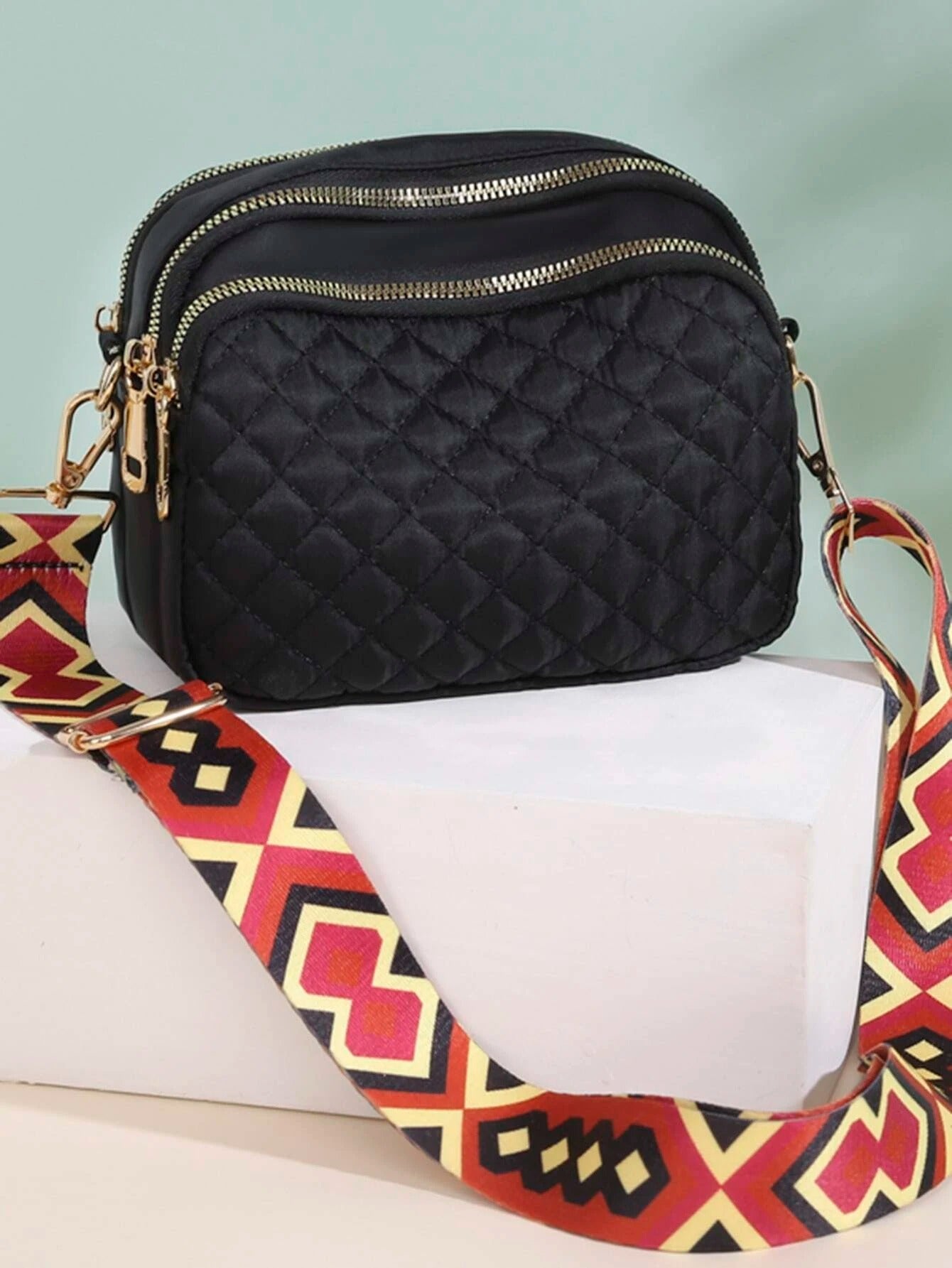 حقيبة مربعة مبطن اسود شنط وحقائب شنط