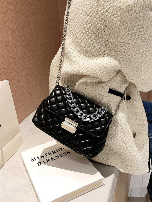 شنط كتف بخطوط مربعة بسلسلة شنط وحقائب شنط