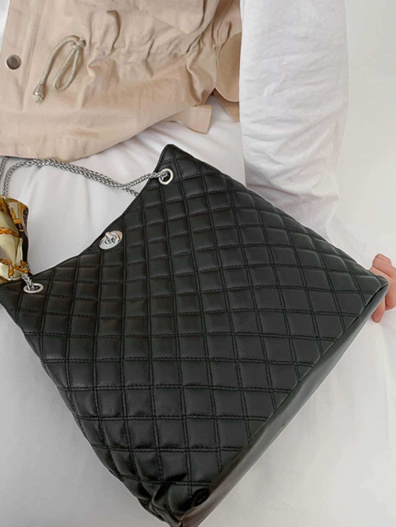 حقيبة يد بوشاح ملون شنط وحقائب شنط