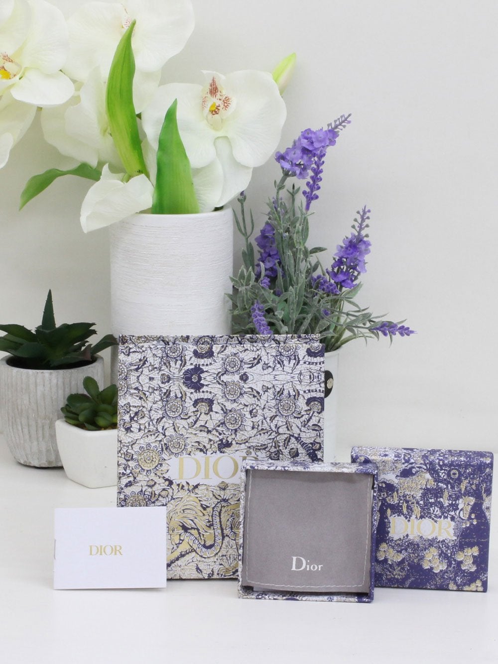 ملحقات ديور الاصلية هدايا dior