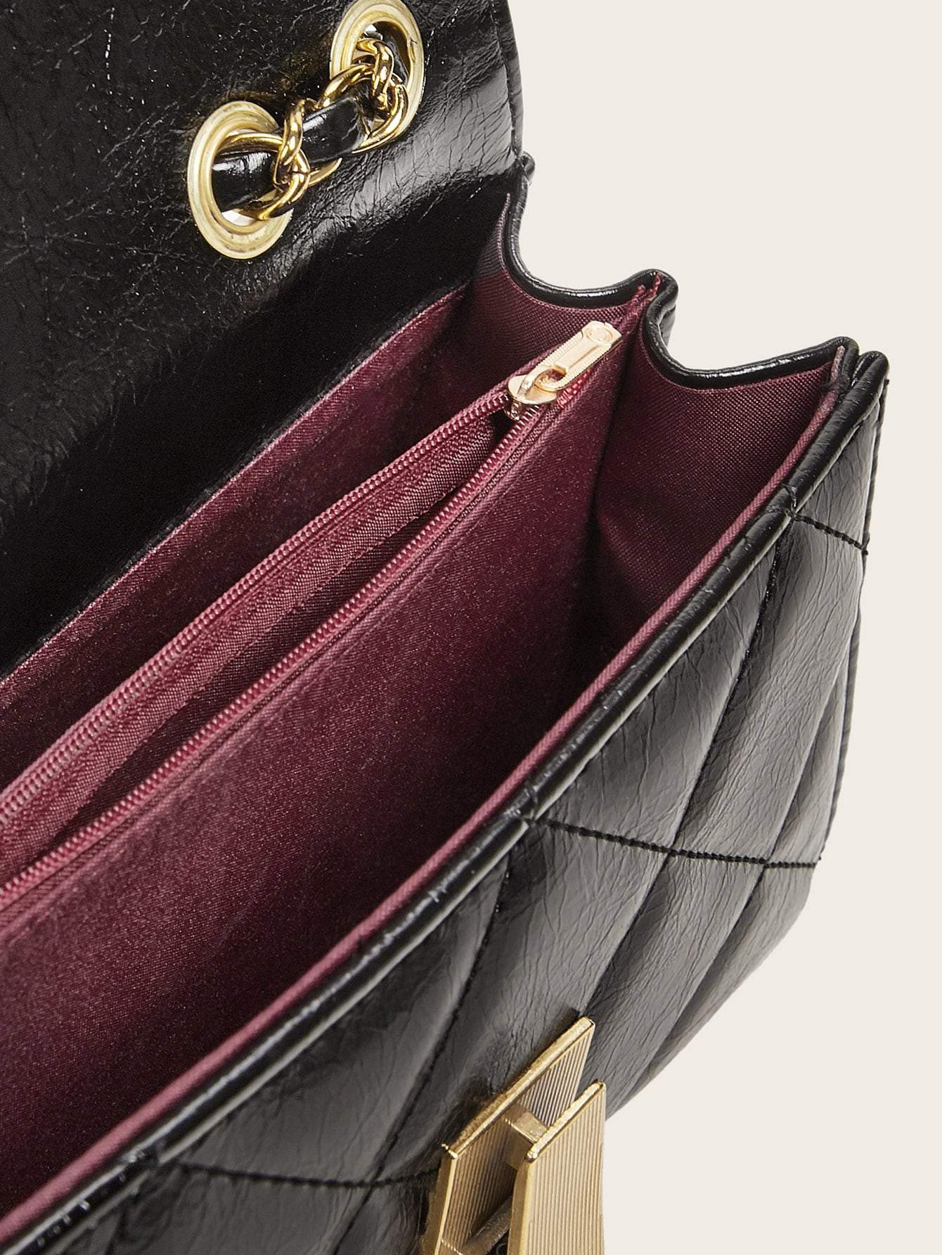 شنطة جلد بقفل معدني شنط وحقائب شنط