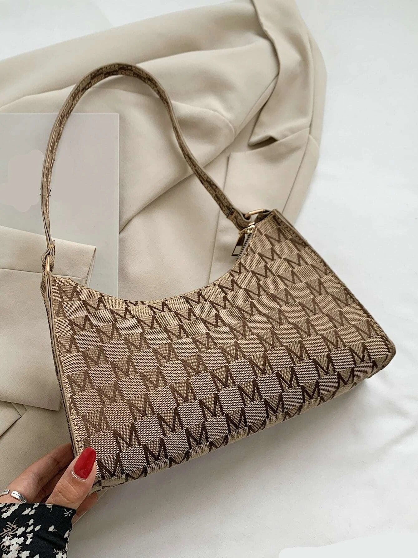 حقيبة باجيت بيج شنط وحقائب شنط