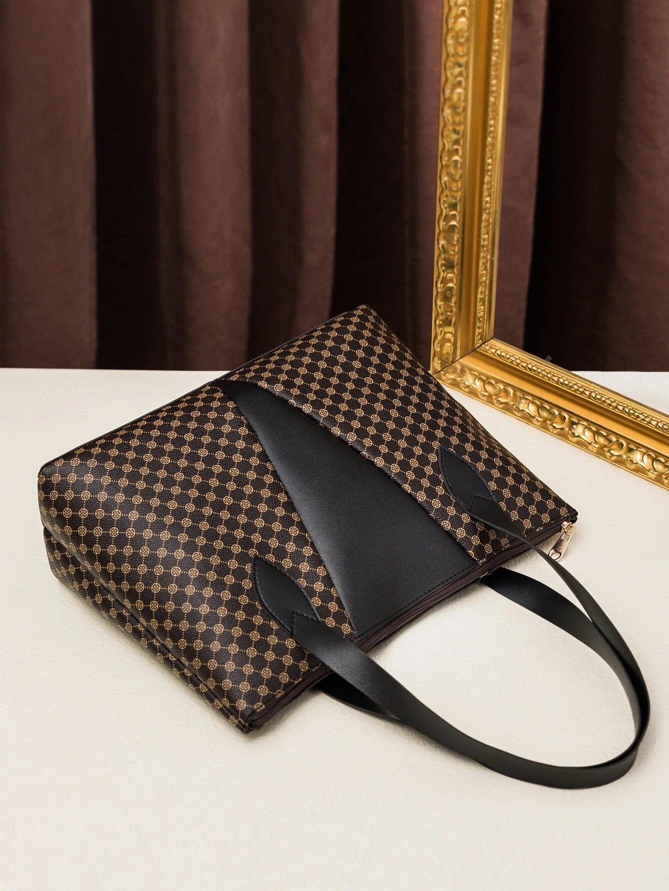 حقيبة كتف بطباعة بني كبيرة شنط وحقائب شنط