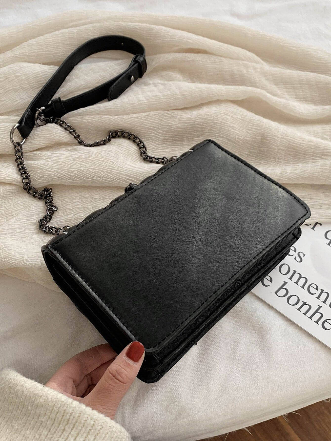 حقيبة سوداء وذ بلاك تشين شنط وحقائب شنط