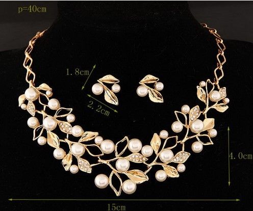 طقم لولو ذهبي اطقم متوفر 1 لون