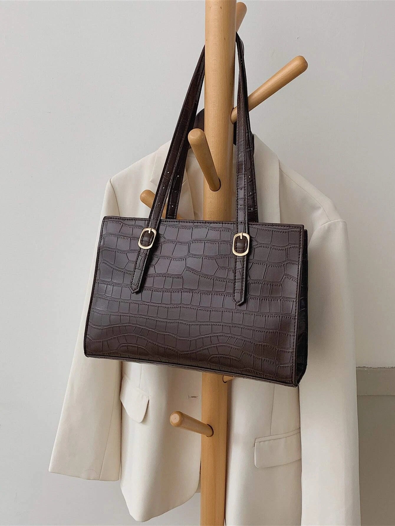 حقيبة كتف بني منقوش شنط وحقائب شنط