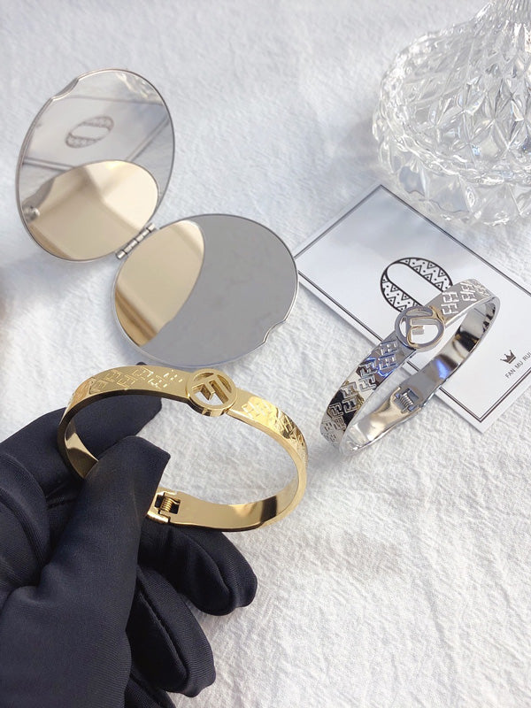 اسوارة فندي قولد سبرينق اسواره fendi