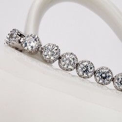 اسواره فصوص كبيره زركون اسواره متوفر 1 لون