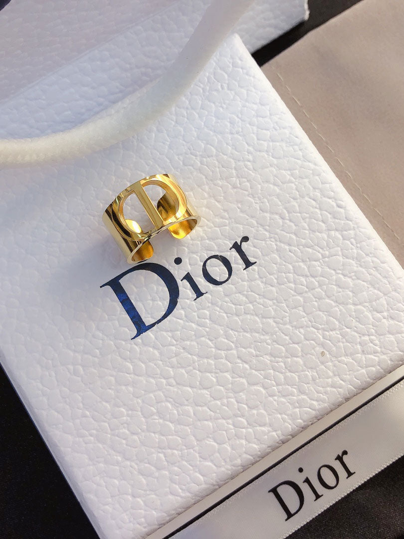 خاتم ديور ذهبي عريض لوقو خواتم dior ذهبي 6