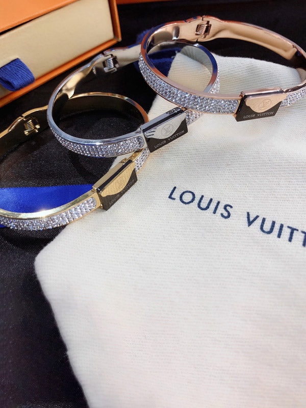 اسوارة لويس فيتون كريستال بلاك لوقو اسواره louis vuitton