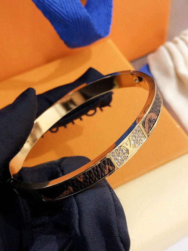 اسوارة لويس فيتون زركون لوقو اسواره louis vuitton