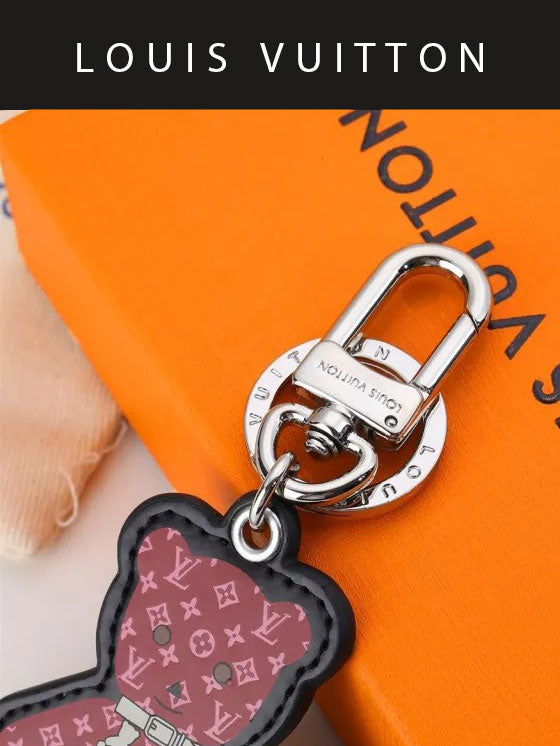 ميدالية لويس فيتون ليذر ميدالية louis vuitton