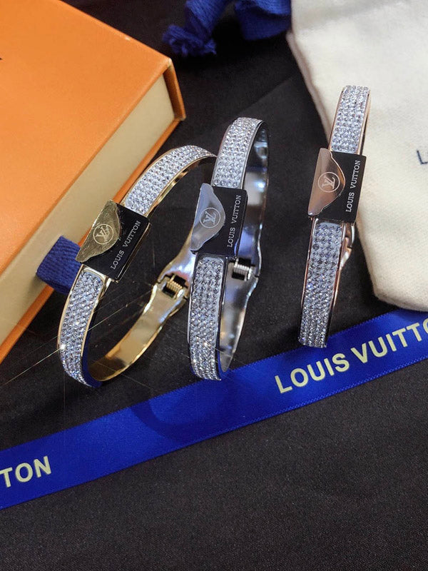 اسوارة لويس فيتون كريستال بلاك لوقو اسواره louis vuitton