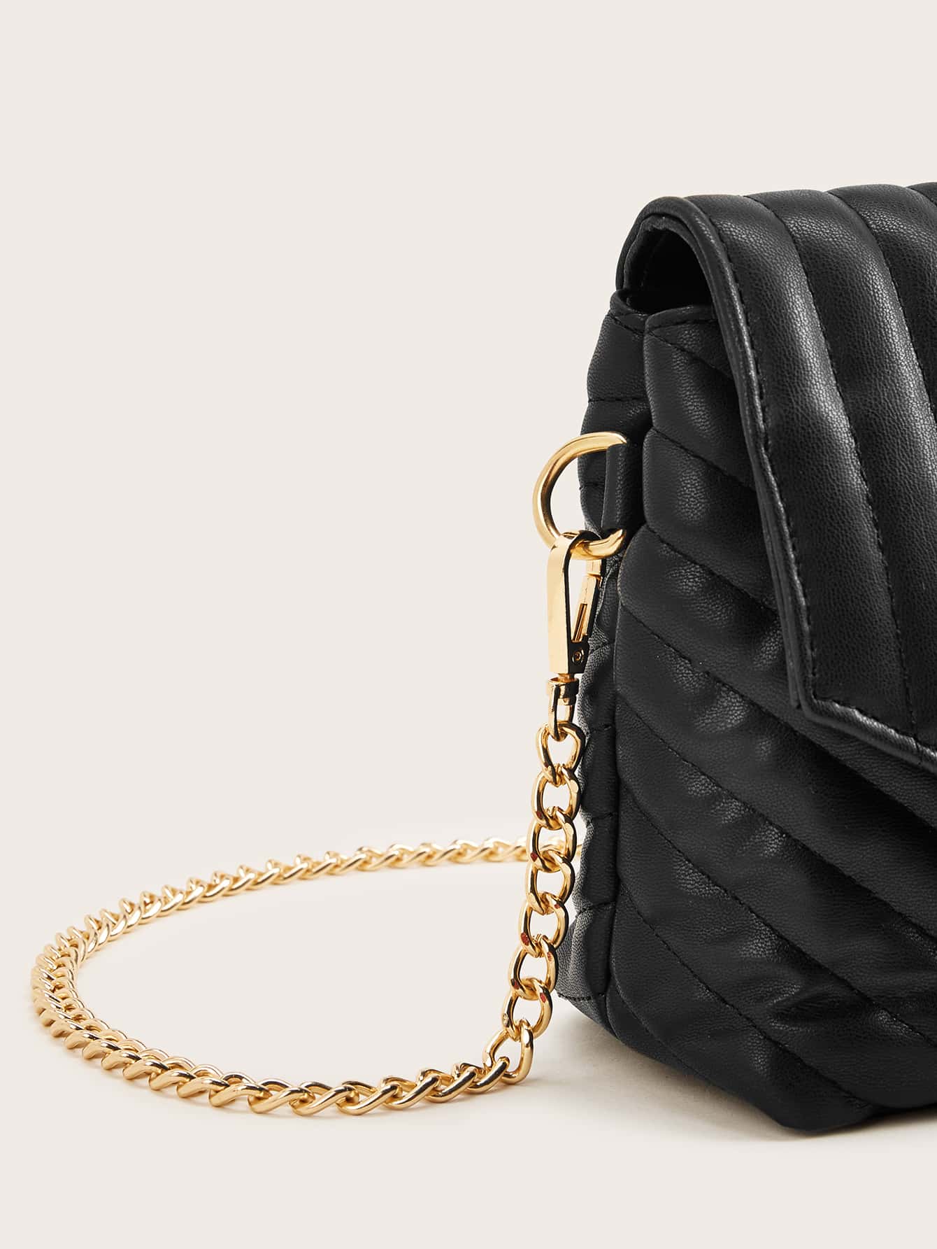 شنطة انيقة حلقات وحزام ذهبي شنط وحقائب شنط