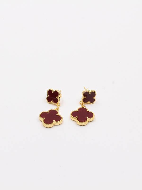 فان كليف حلق وردتين صدف طبيعي حلق van cleef