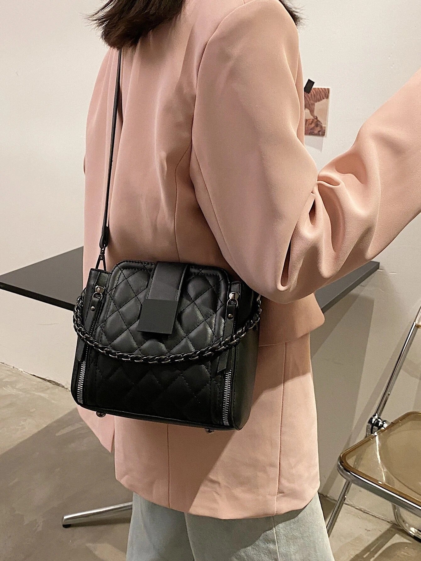 شنطة ساتشل نقشة مربعات صغيرة شنط وحقائب شنط