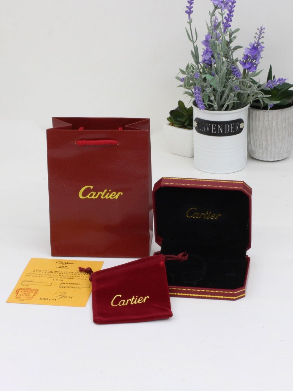 ملحقات كارتير الاصلية للاساور هدايا CARTIER