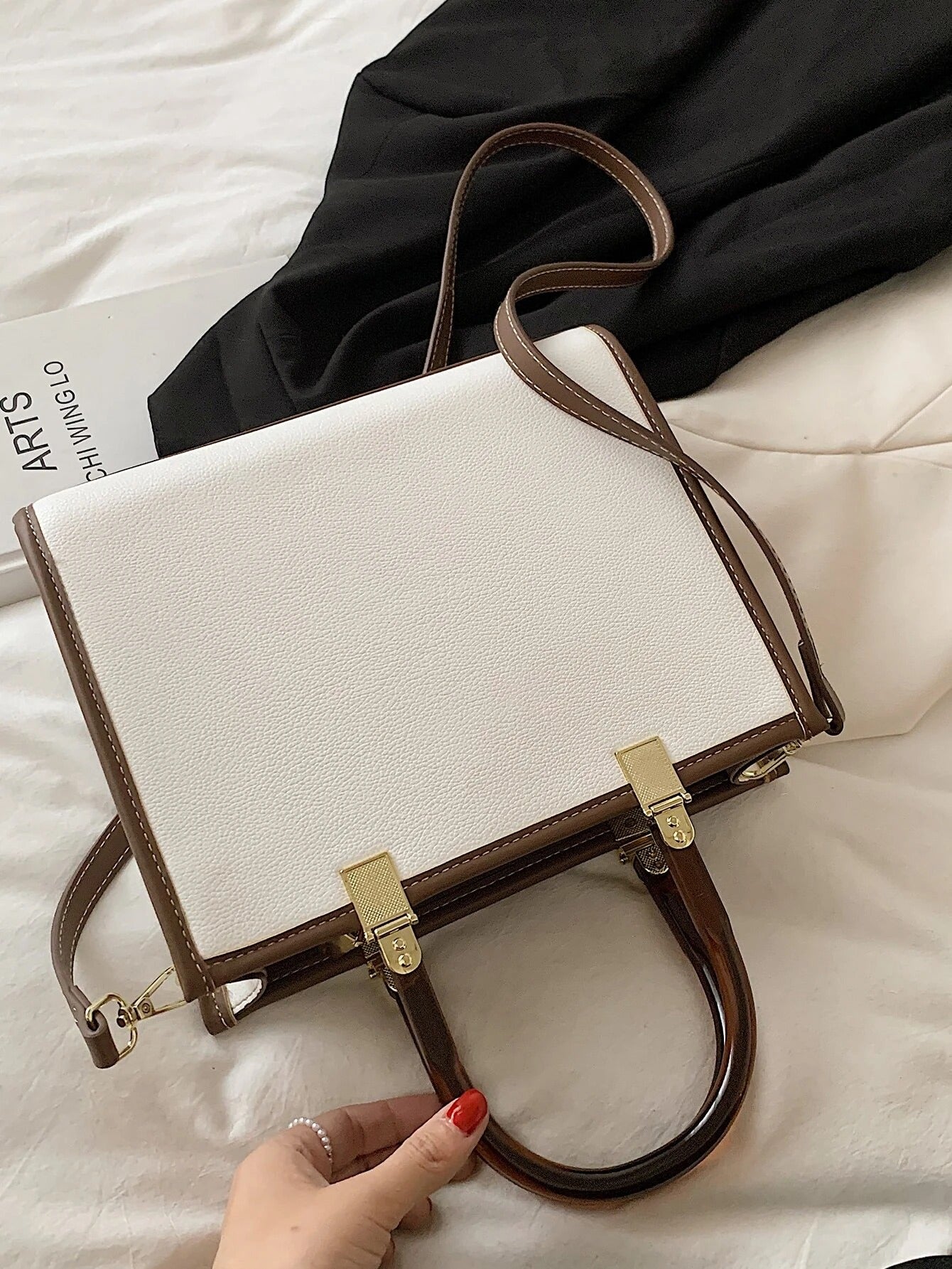 شنطه ابيض نسائية شنط وحقائب شنط