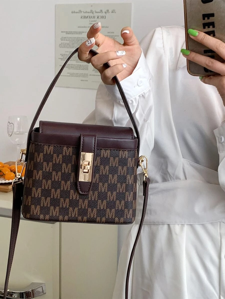 حقيبة مربعة طباعة بني شنط وحقائب شنط