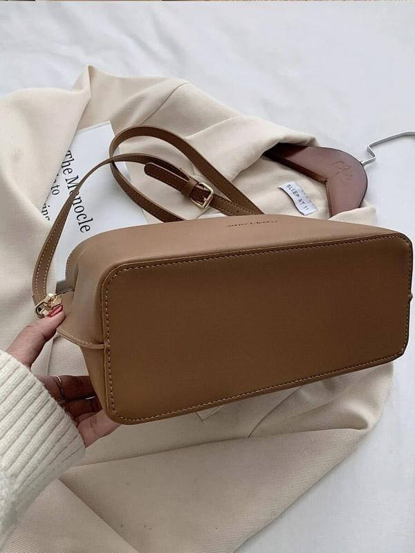 حقيبة كتف بسلسلة كاكي شنط وحقائب شنط