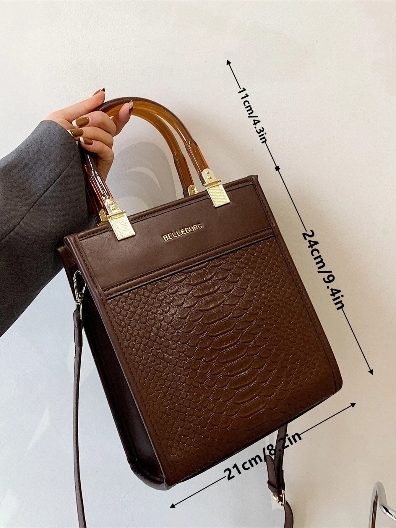 حقيبة مربعة كبيرة بني شنط وحقائب شنط