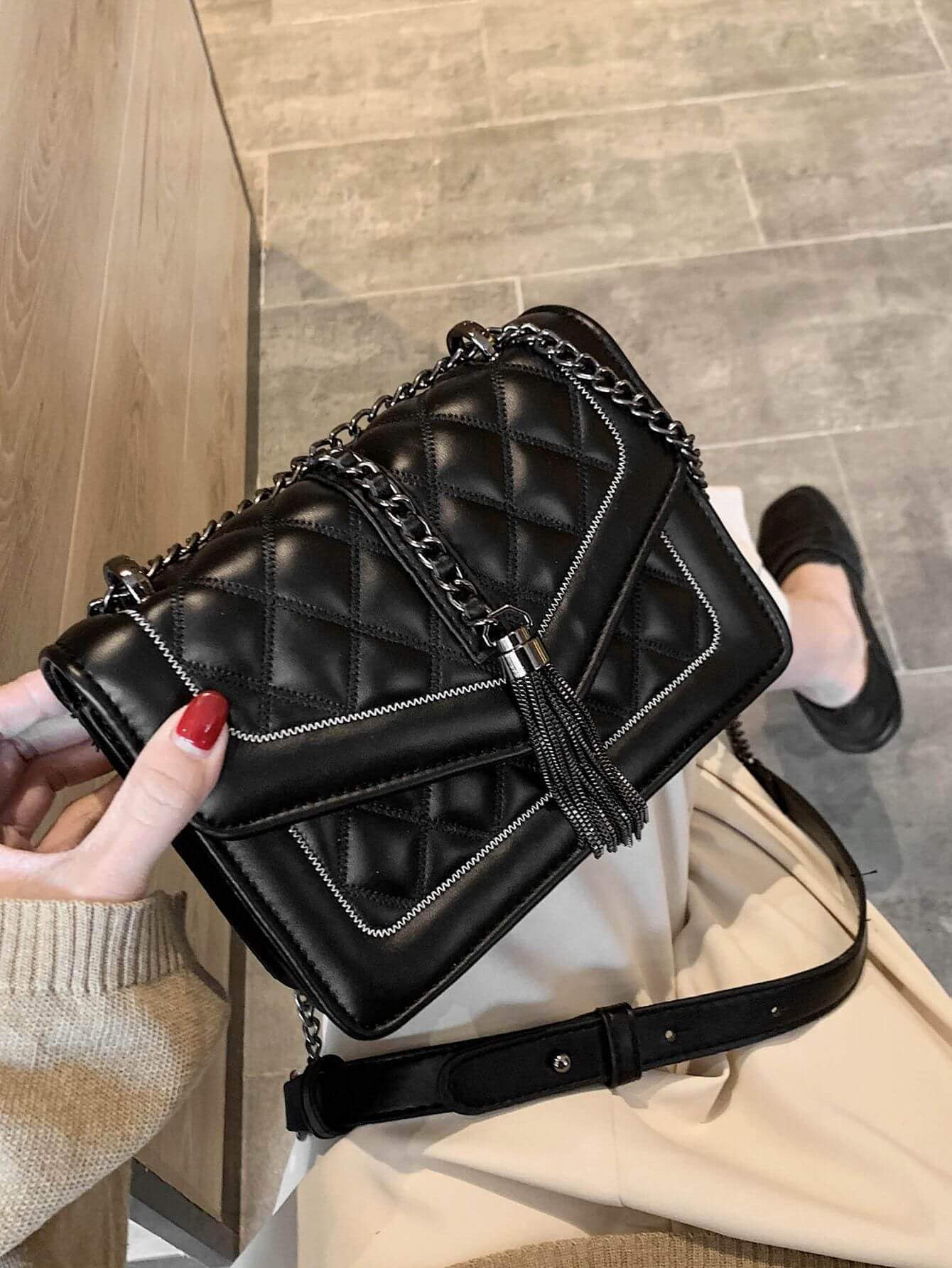 حقيبة سوداء وذ بلاك تشين شنط وحقائب شنط