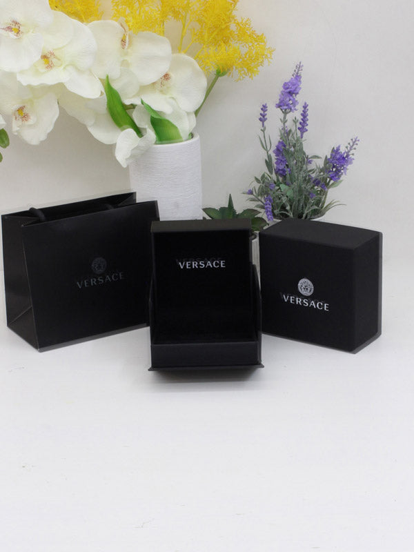 ملحقات فيرساتشي الاصلية هدايا versace