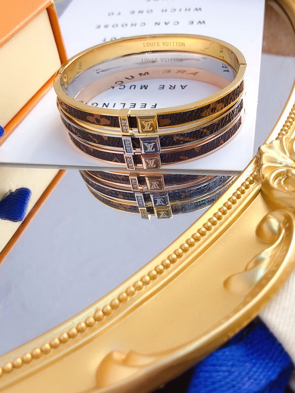 اسوارة لويس فيتون براون لوقو اسواره louis vuitton