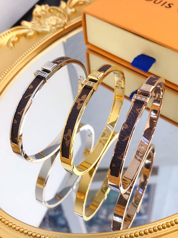اسوارة لويس فيتون براون لوقو اسواره louis vuitton