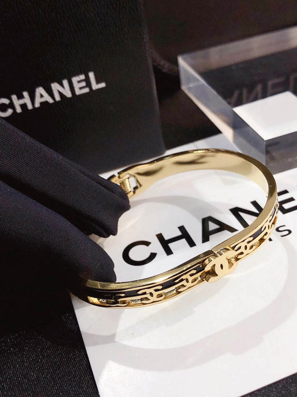 اسوارة شانيل ملتي لوقو اسواره chanel