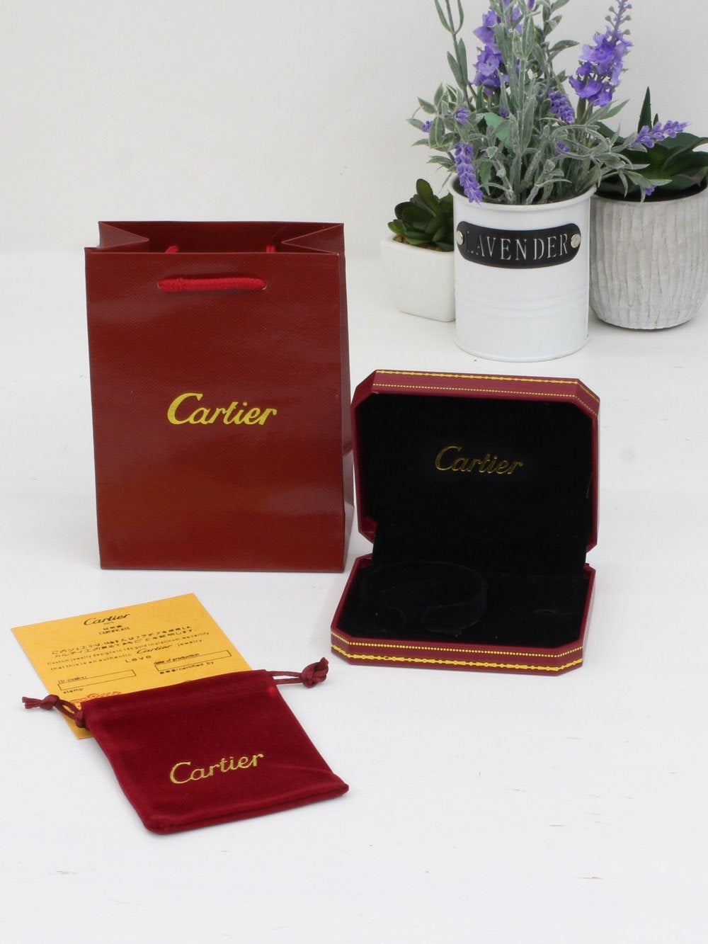 ملحقات كارتير الاصلية للاساور هدايا CARTIER