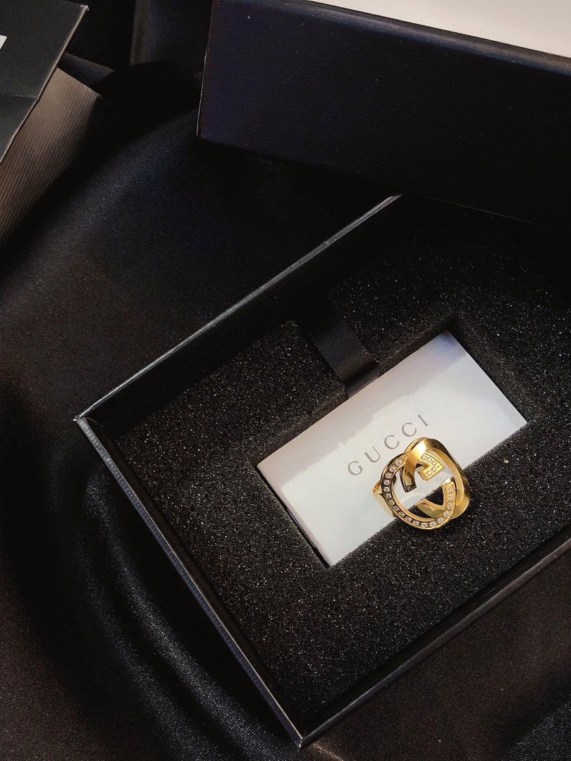 خاتم قوتشي ذهبي كبير لوقو خواتم gucci