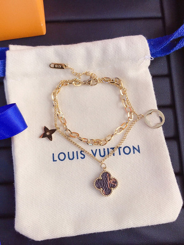 اسواره لويس فيتون بتعليقه بني اسواره louis vuitton
