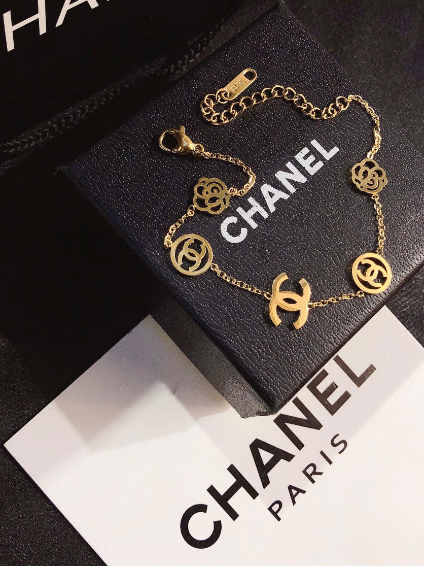 اساور شانيل لوقو قولد اسواره chanel ذهبي