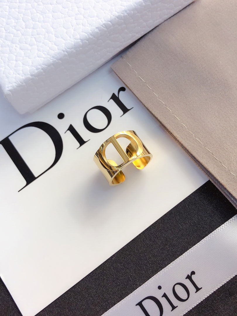 خاتم ديور ذهبي عريض لوقو خواتم dior