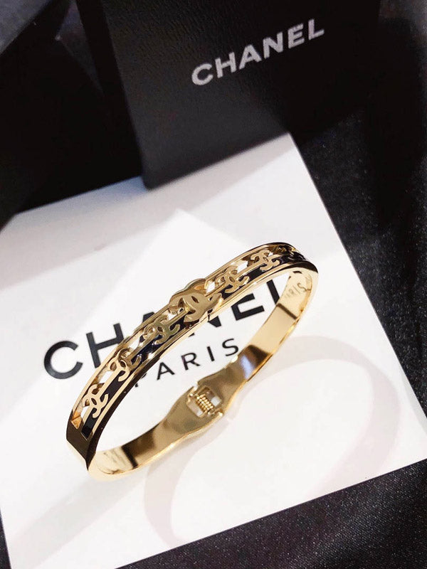 اسوارة شانيل ملتي لوقو اسواره chanel