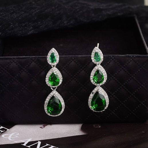 حلق زركون بشكل دمعه ناعم حلق متوفر 5 لون اخضر فضي