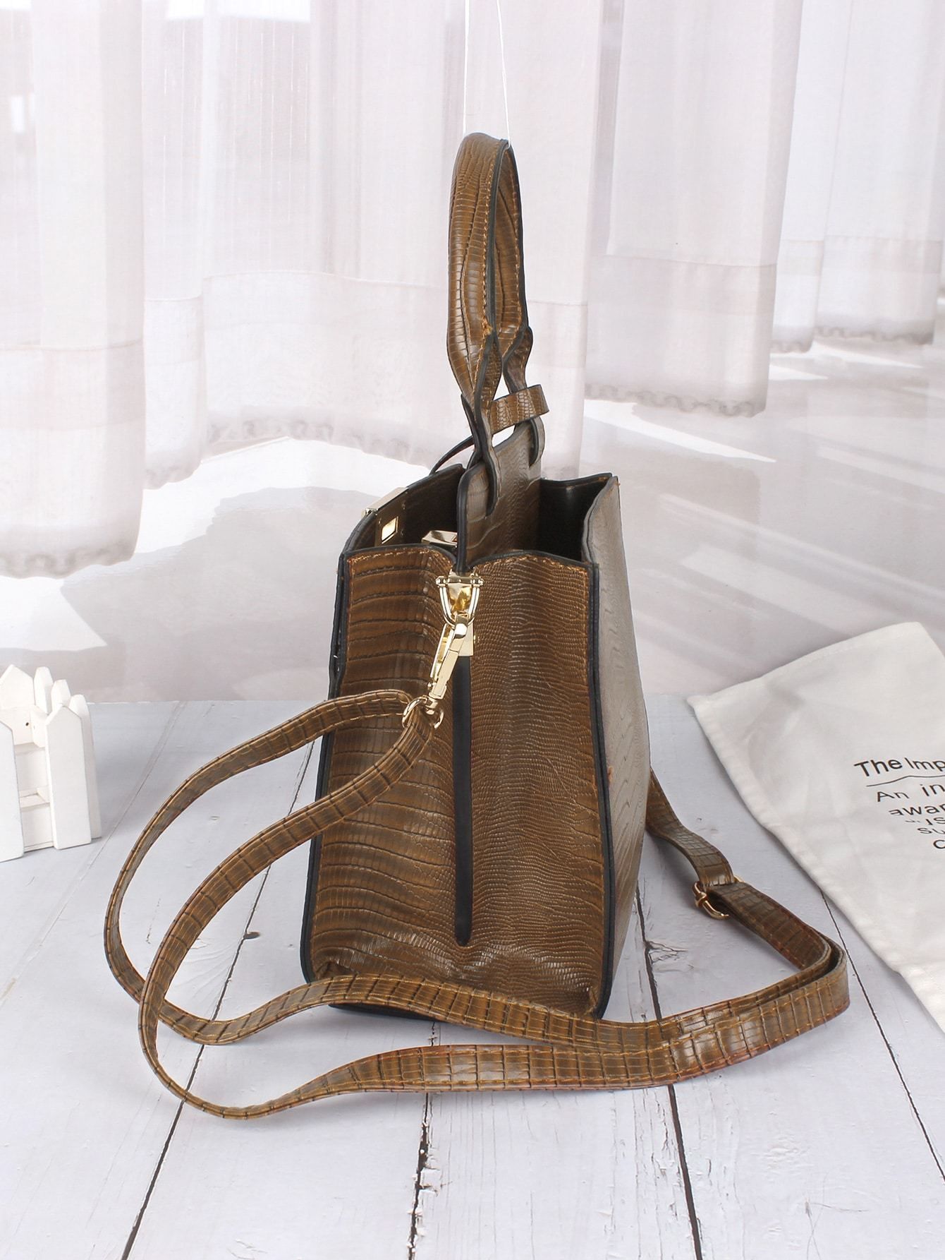 شنطة جلد تمساح بني شنط وحقائب شنط