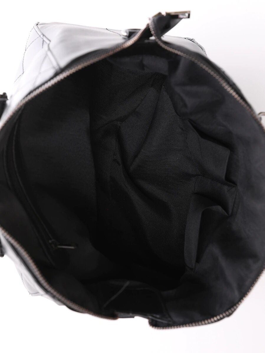 شنطه بخطوط مربعه مع بوك شنط وحقائب متوفر 1 لون