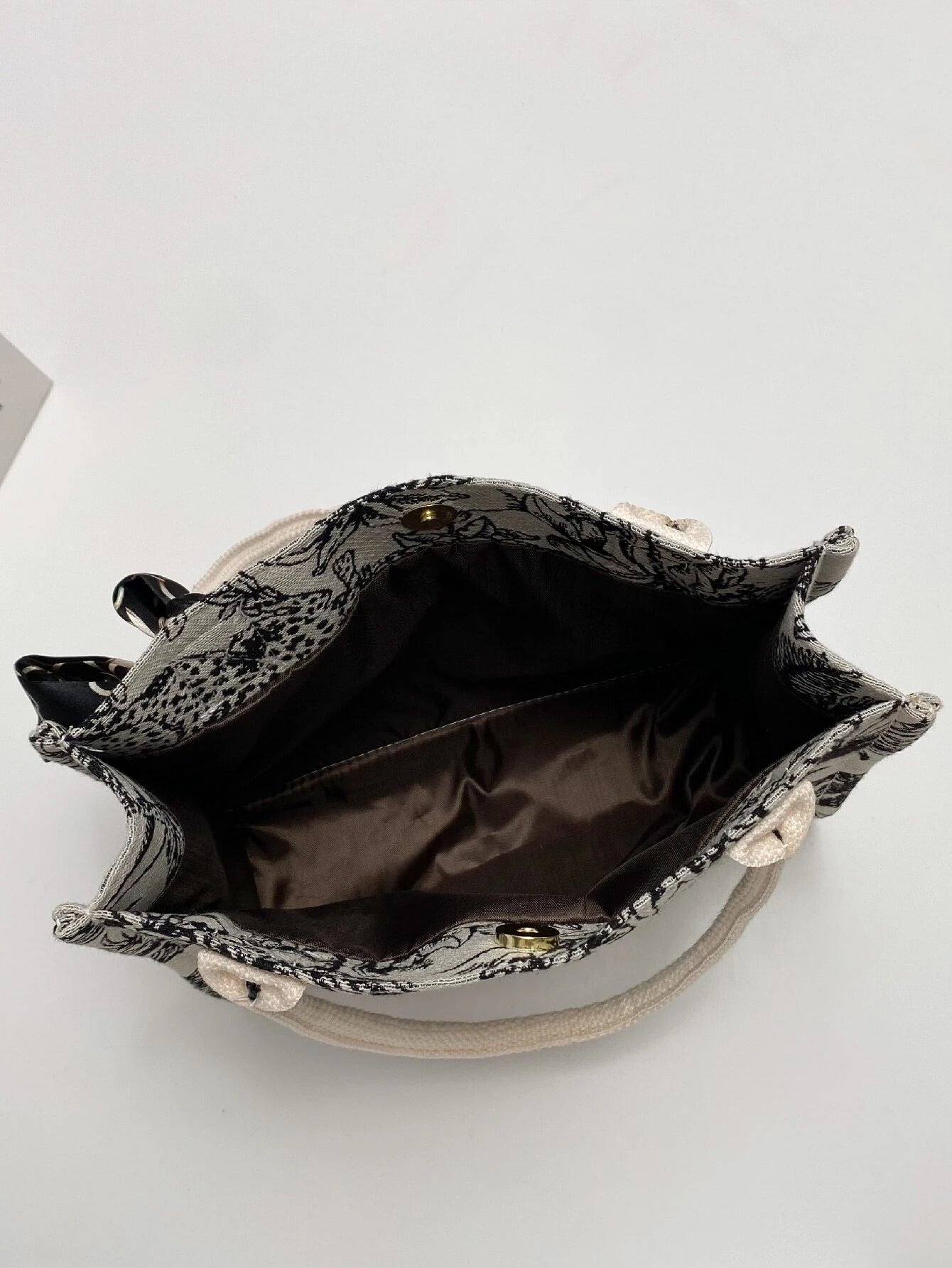 حقيبة يد بجرافيك قماش مع وشاح شنط وحقائب شنط