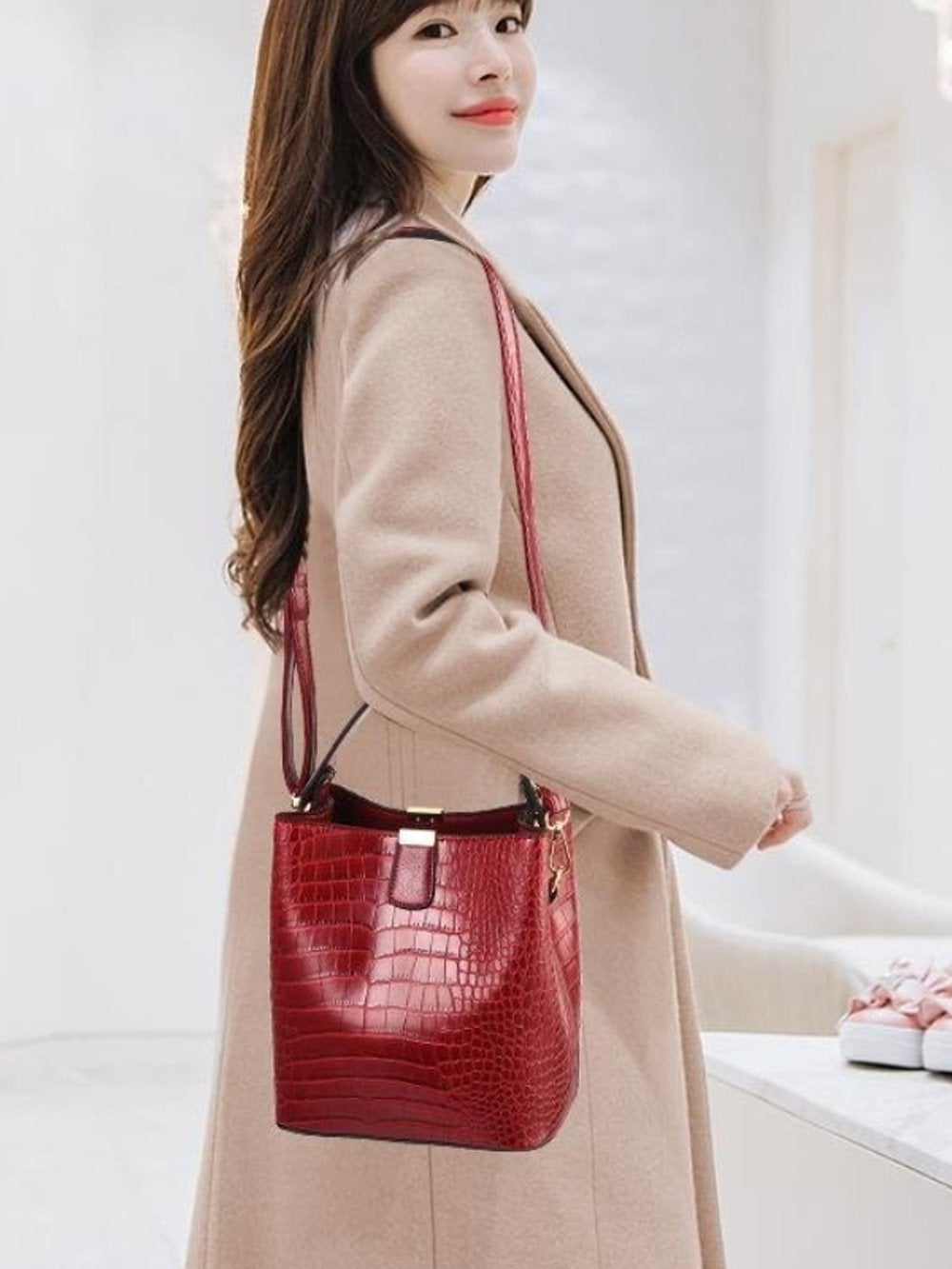 شنطة جلد تمساح شنط وحقائب شنط