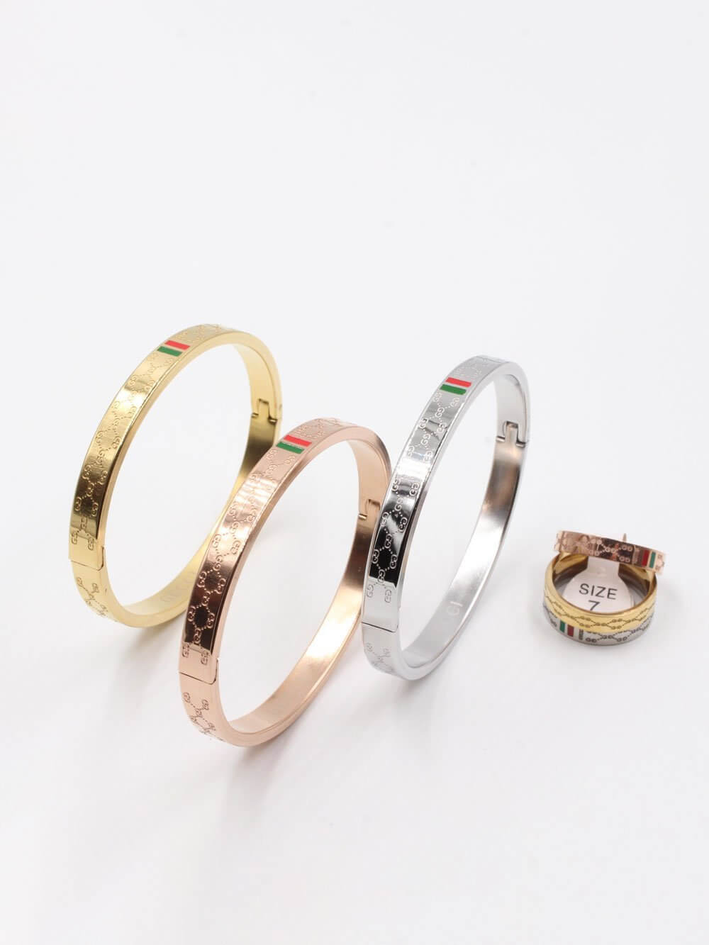 اساور قوتشي وخواتمها اسواره gucci