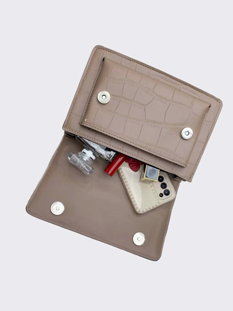 حقيبة مربعة جلد بسلسال فضي شنط وحقائب شنط